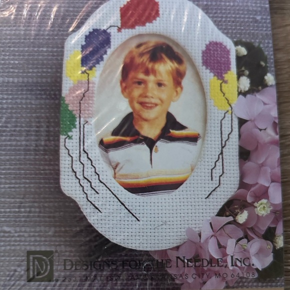 Set Of 2 Counted Cross Stitch Kits Bag Tag And Frame - Picture 4 of 13